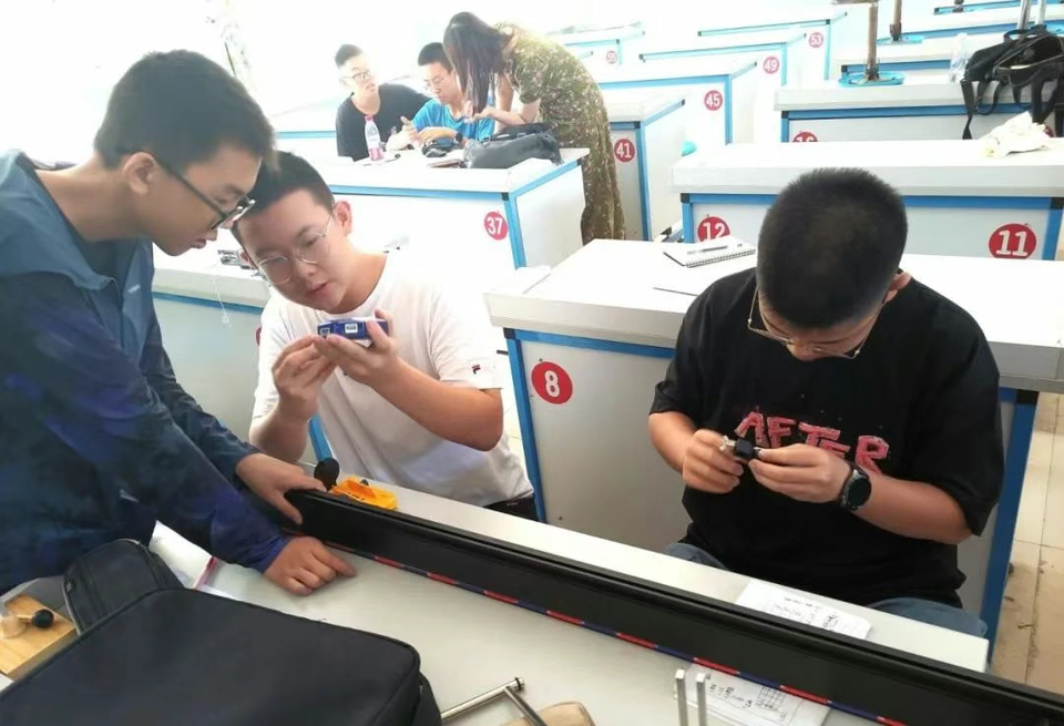 加比赛, 生的实践能