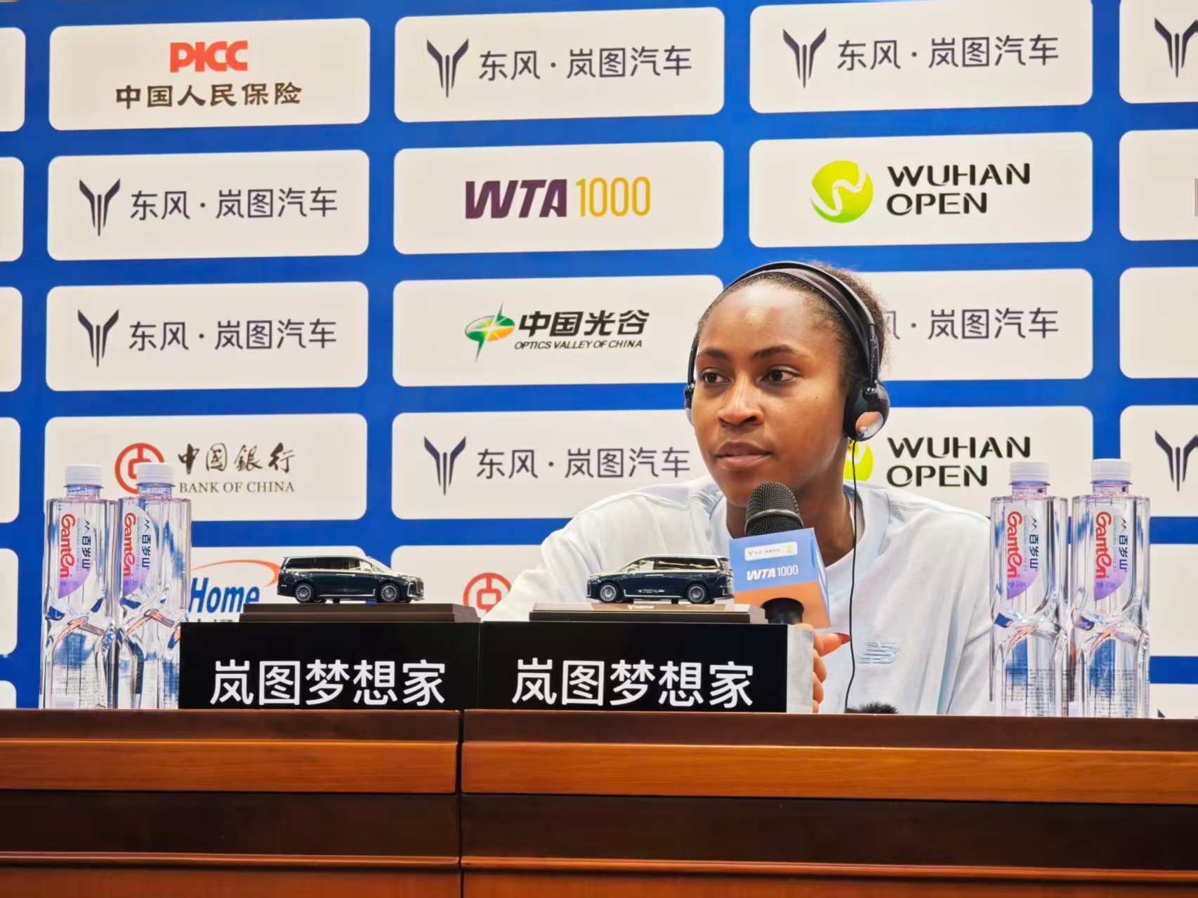 输过, 尤其第二盘, 芙与保利尼